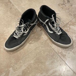 Vans high top leather classics size 13